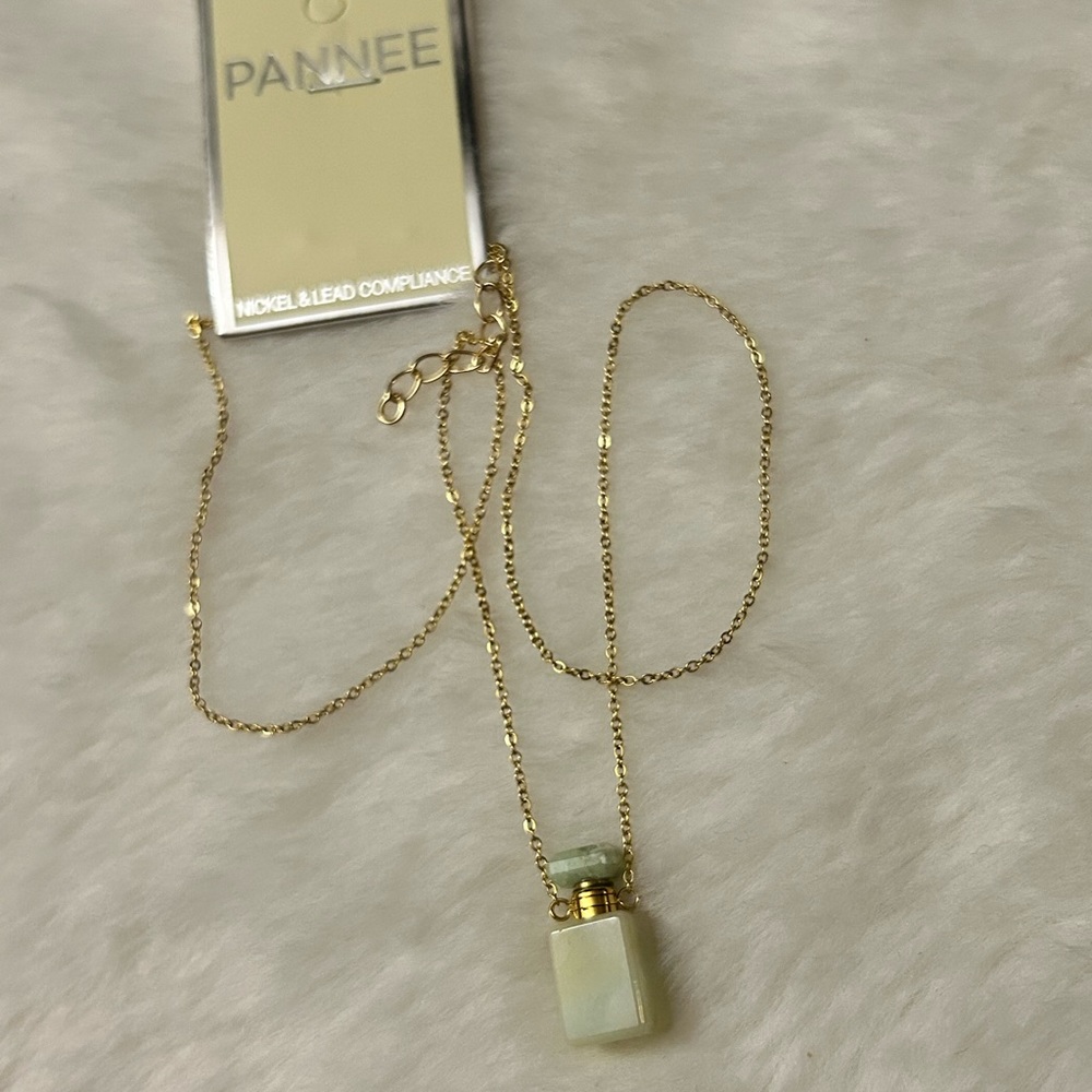 Stone jar necklace